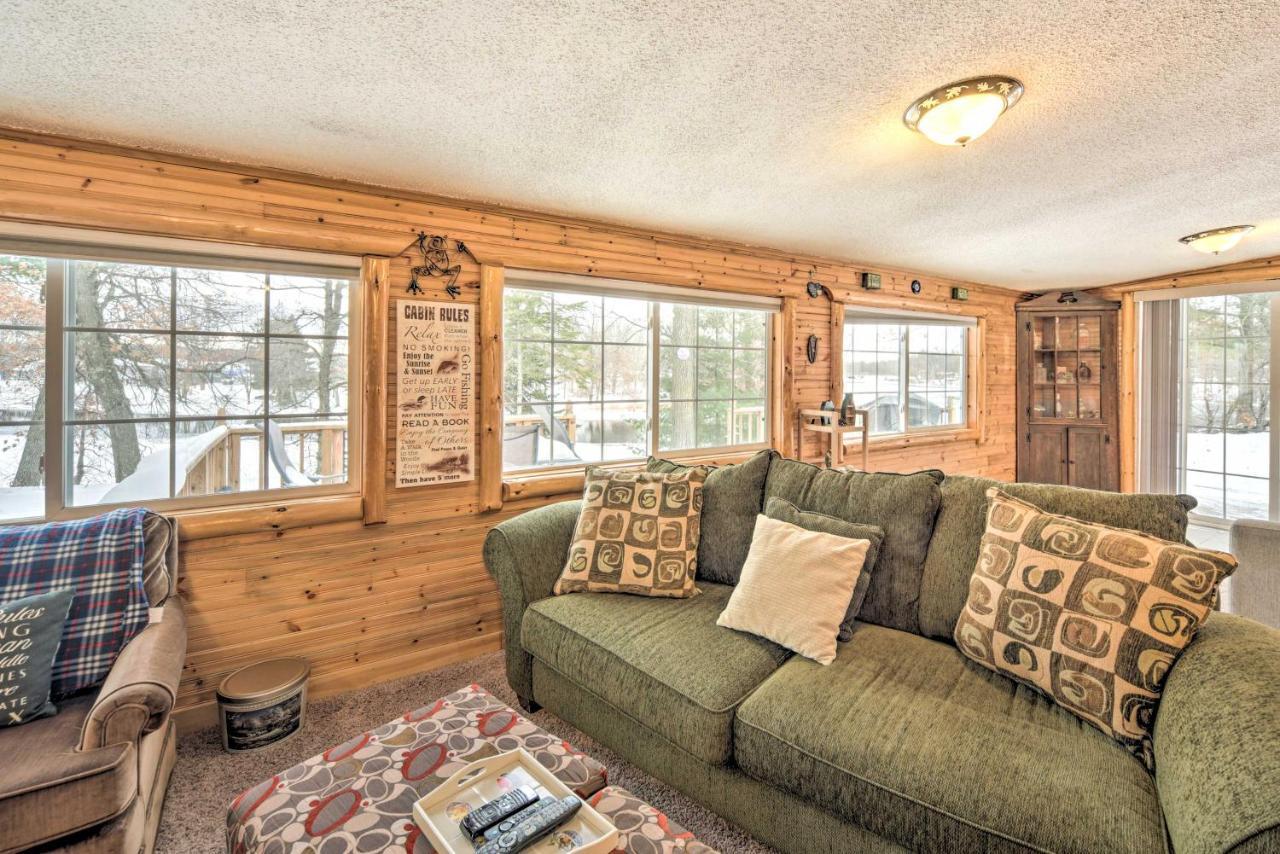 Quaint Mikana Cabin With Red Cedar Lake Access! Villa Exterior photo